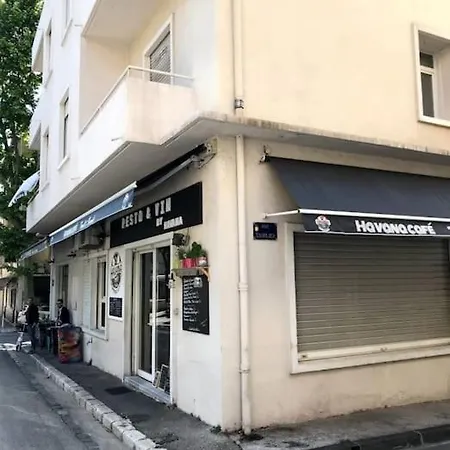 Climatise Au Mourillon アパート